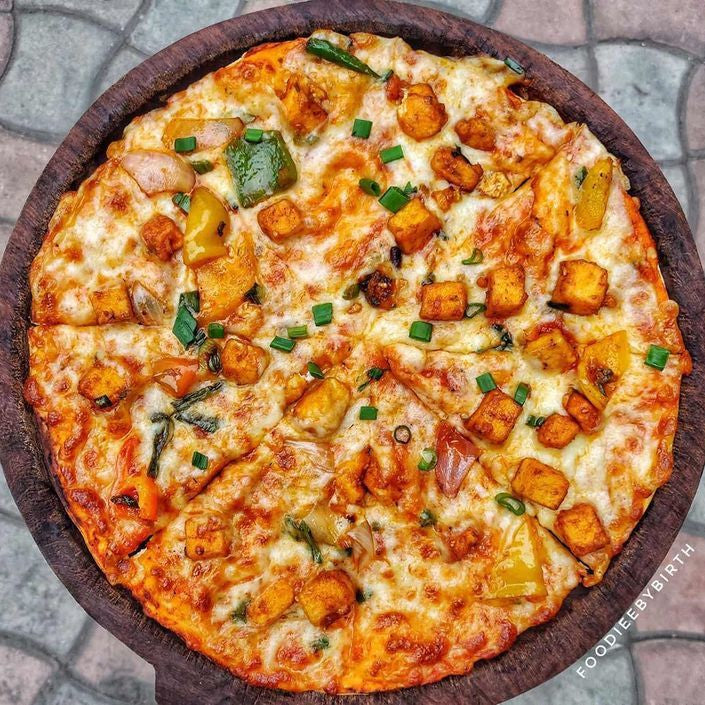 Paneer Makhani Pizza